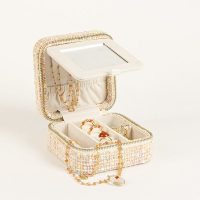 boite a bijoux channel ouverte